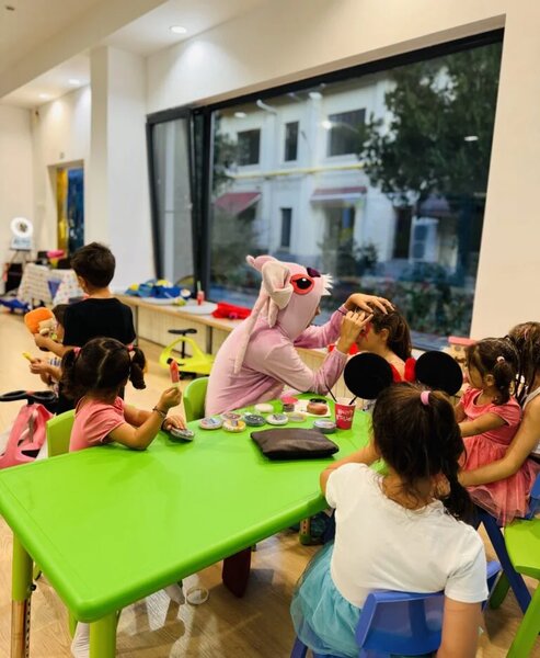 EziuaMea.ro - Loc de Joaca, petreceri pentru copii, Sector 3